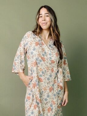 Women’s Copper Pearl Everyday Robe in Eden Size Medium